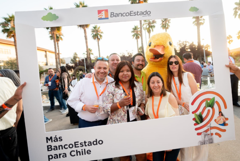 Mejores Lugares para Trabajar en Chile 2019 Más de 1000 colaboradores Great Place To Work® Chile